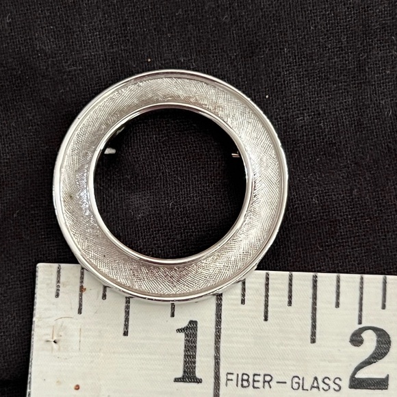 Two Crown Trifari Brooches - Picture 10 of 13